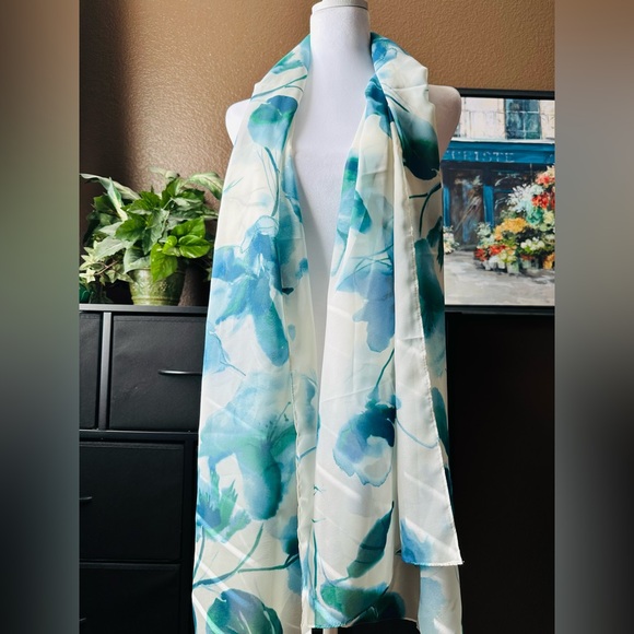 Calvin Klein Blue and White Floral scarf